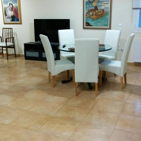 Vári Lovely 2-Bedroom Apartment At Greek Riviera מראה חיצוני תמונה