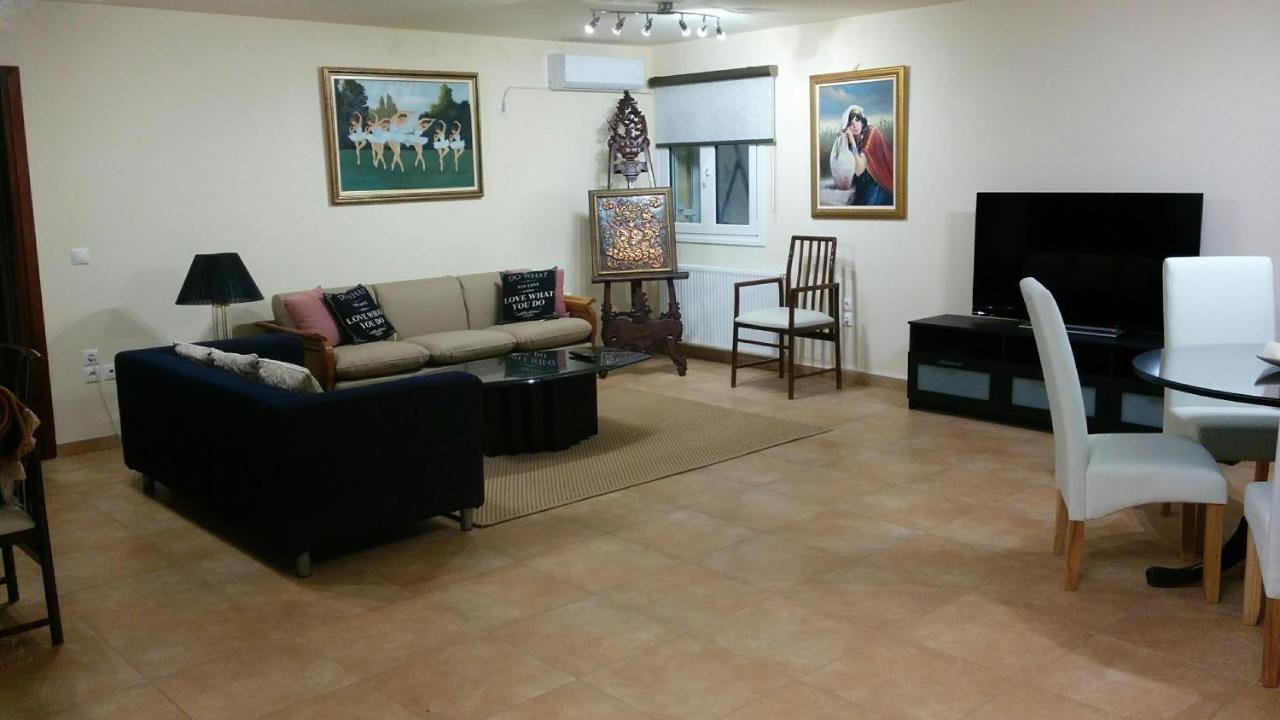 Vári Lovely 2-Bedroom Apartment At Greek Riviera מראה חיצוני תמונה
